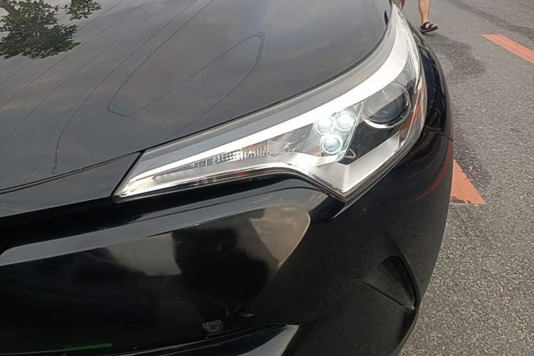 Used Toyota IZOA 2018 2.0L Yichi Version China VI Standard Left Front Headlight