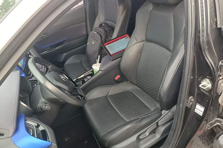 Used Toyota IZOA 2018 2.0L Yichi Version China VI Standard Left Front Seat