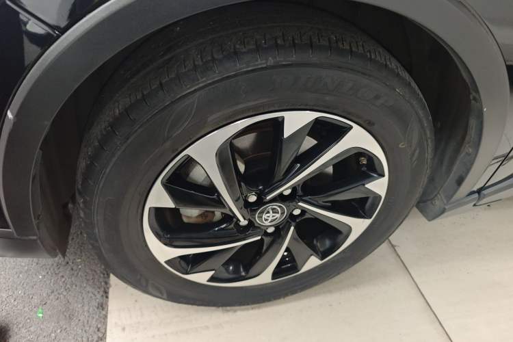 Used Toyota IZOA 2018 2.0L Yichi Version China VI Standard Left Front Wheel Hub