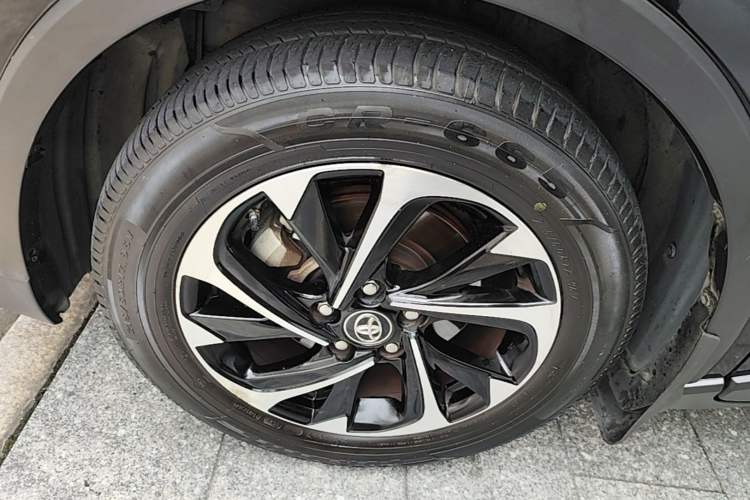 Used Toyota IZOA 2018 2.0L Yichi Edition China V Standard Left Front Wheel Hub