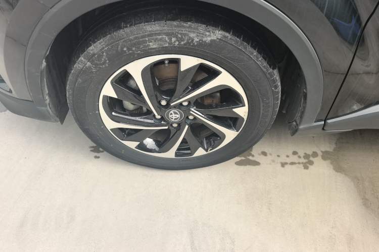 Used Toyota IZOA 2018 2.0L Yichi Version China VI Standard Left Front Wheel Hub