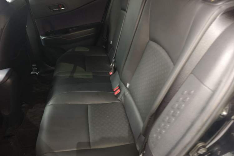 Used Toyota IZOA 2018 2.0L Yichi Version China VI Standard Left Rear Seat