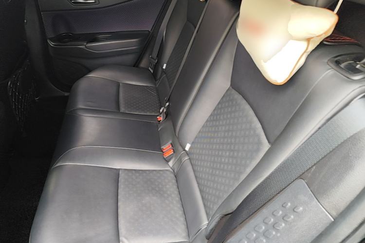 Used Toyota IZOA 2018 2.0L Yichi Edition China V Standard Left Rear Seat