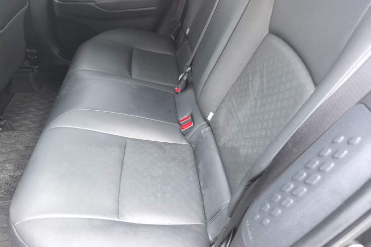 Used Toyota IZOA 2018 2.0L Yichi Version China VI Standard Left Rear Seat