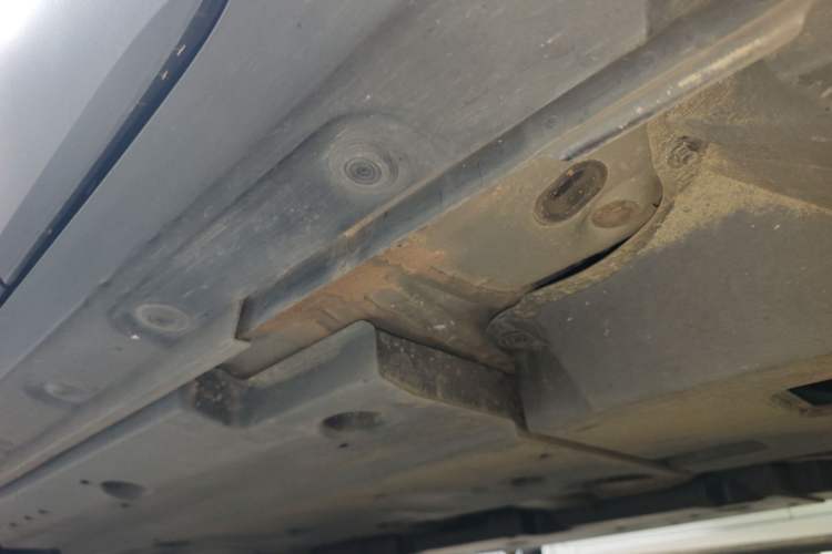 Used Toyota IZOA 2018 2.0L Yichi Version China VI Standard Left Side Sill