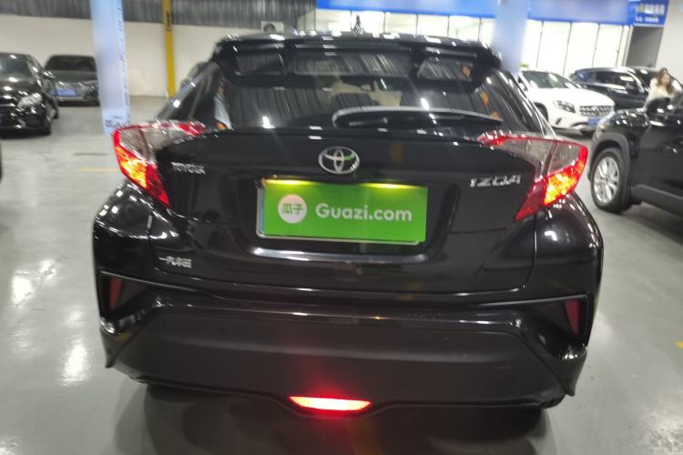 Used Toyota IZOA 2018 2.0L Yidong Version China V Standard Rear