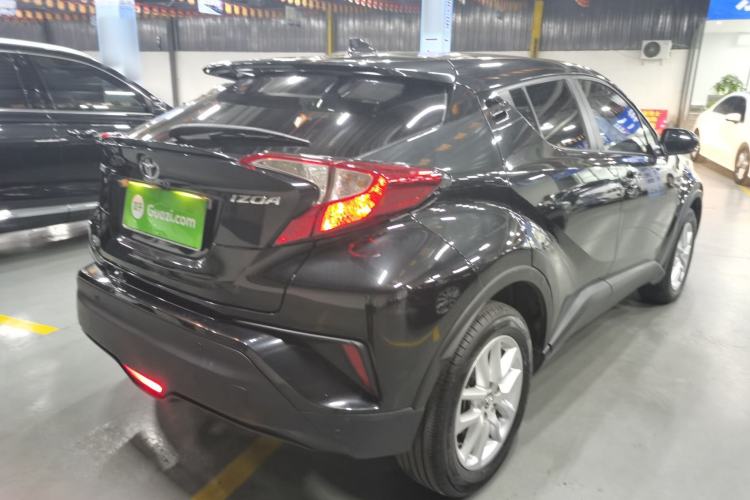 Used Toyota IZOA 2018 2.0L Yidong Version China V Standard Rear Right 45 Deg