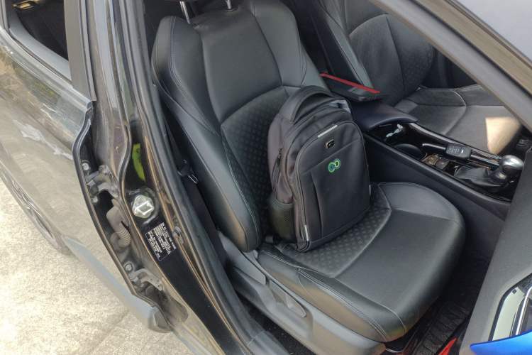 Used Toyota IZOA 2018 2.0L Yichi Version China VI Standard Right Front Seat