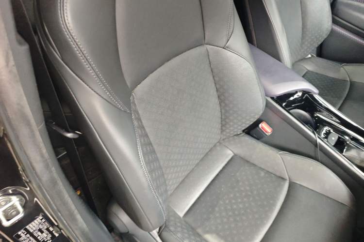 Used Toyota IZOA 2018 2.0L Yichi Version China VI Standard Right Front Seat