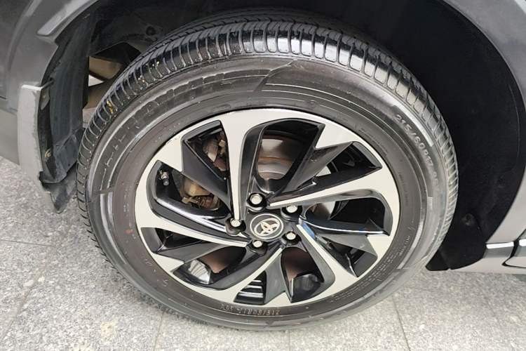 Used Toyota IZOA 2018 2.0L Yichi Edition China V Standard Right Rear Wheel Hub