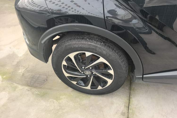 Used Toyota IZOA 2018 2.0L Yichi Version China VI Standard Right Rear Wheel Hub