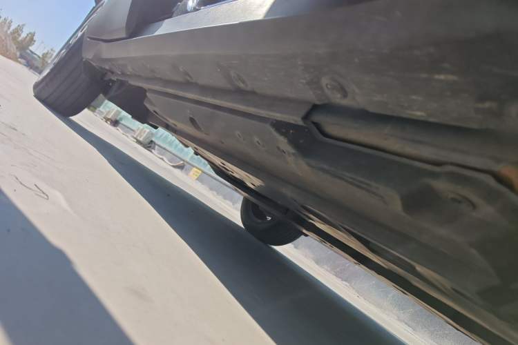 Used Toyota IZOA 2018 2.0L Yichi Version China VI Standard Right Side Sill