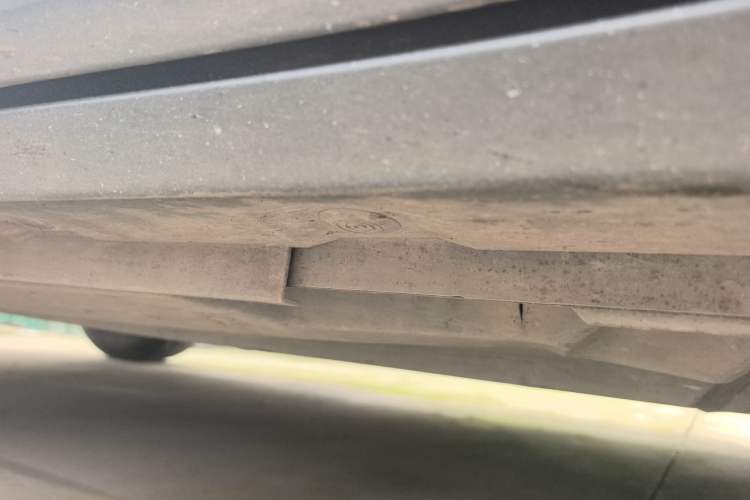 Used Toyota IZOA 2018 2.0L Yichi Version China VI Standard Right Side Sill