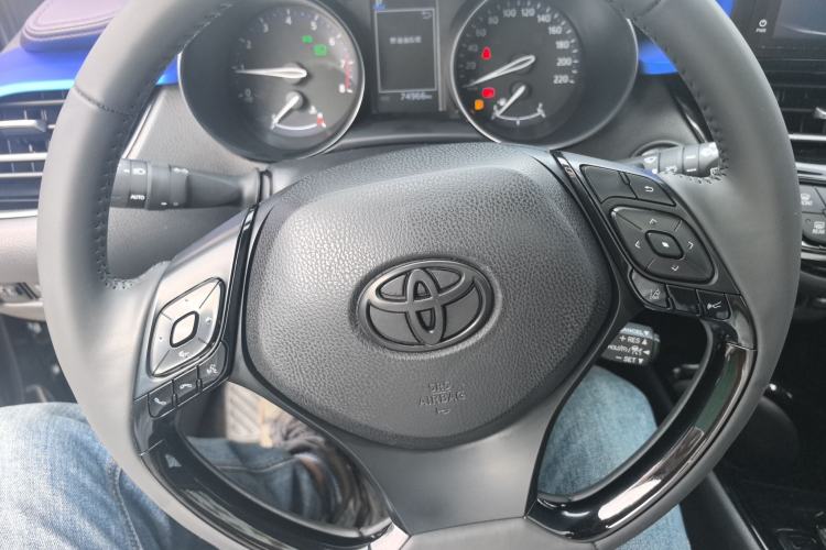 Used Toyota IZOA 2018 2.0L Yichi Version China VI Standard Steering Wheel