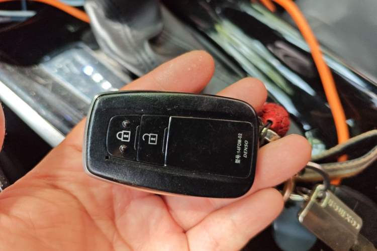 Used Toyota IZOA 2018 2.0L Yichi Version China VI Standard Vehicle Key