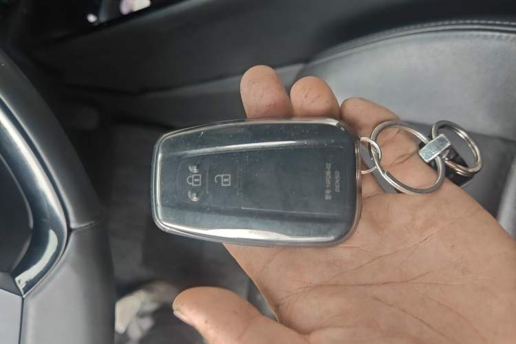 Used Toyota IZOA 2018 2.0L Yichi Version China VI Standard Vehicle Key