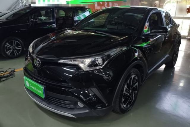 Używany Toyota IZOA 2018 2.0L Yichi Version China VI Standard