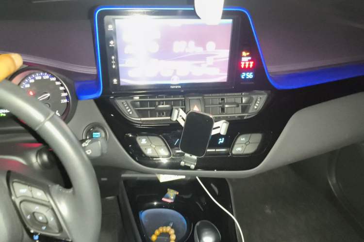Used Toyota IZOA 2018 2.0L Yichi Edition China V Standard Audio And AC Panel
