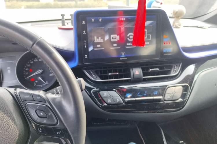 Used Toyota IZOA 2018 2.0L Yichi Edition China V Standard Audio And AC Panel