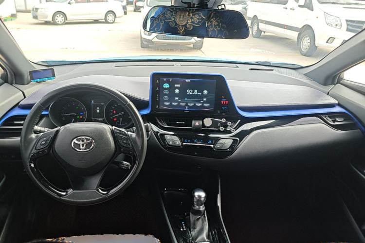 Used Toyota IZOA 2018 2.0L Yichi Edition China V Standard Center Console