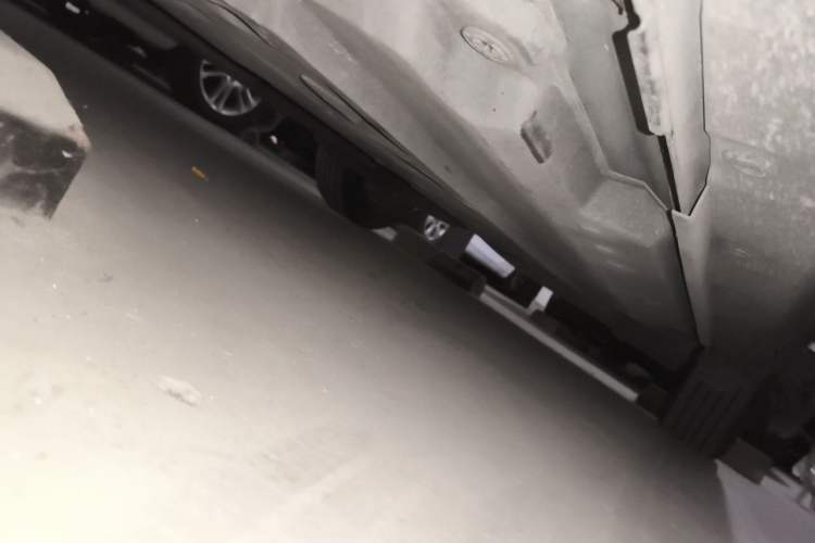Used Toyota IZOA 2018 2.0L Yichi Edition China V Standard Chassis Front Left