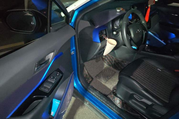 Used Toyota IZOA 2018 2.0L Yichi Version China VI Standard Driver Seat