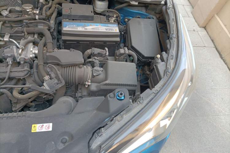 Used Toyota IZOA 2018 2.0L Yichi Edition China V Standard Engine Bay Left