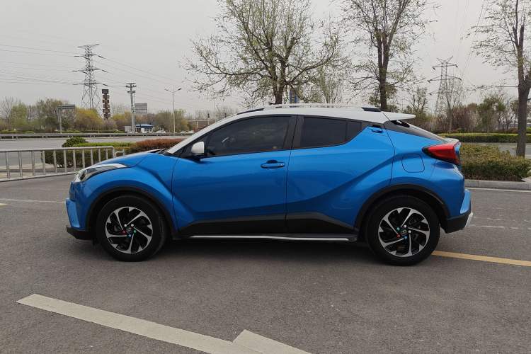 Used Toyota IZOA 2018 2.0L Yichi Version China VI Standard Exterior 5