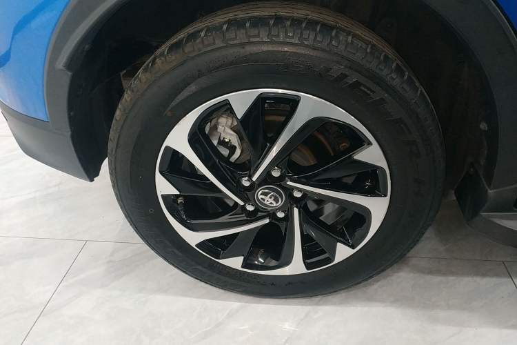 Used Toyota IZOA 2018 2.0L Yichi Edition China V Standard Exterior 8