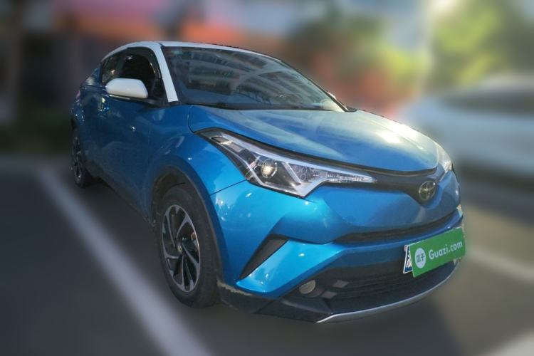 Used Toyota IZOA 2018 2.0L Yichi Version China VI Standard Front Right 45 Deg