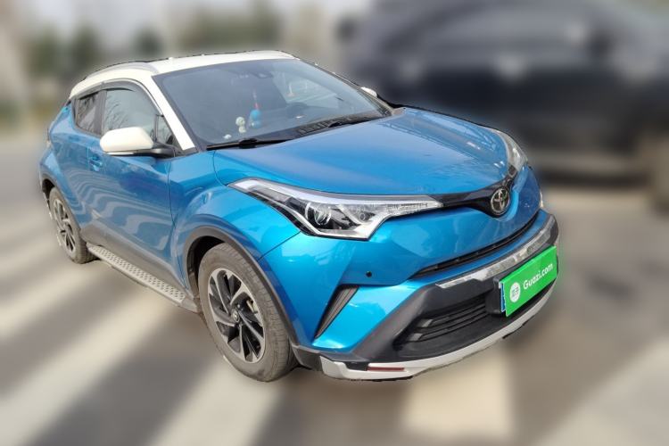 Used Toyota IZOA 2018 2.0L Yichi Edition China V Standard Front Right 45 Deg