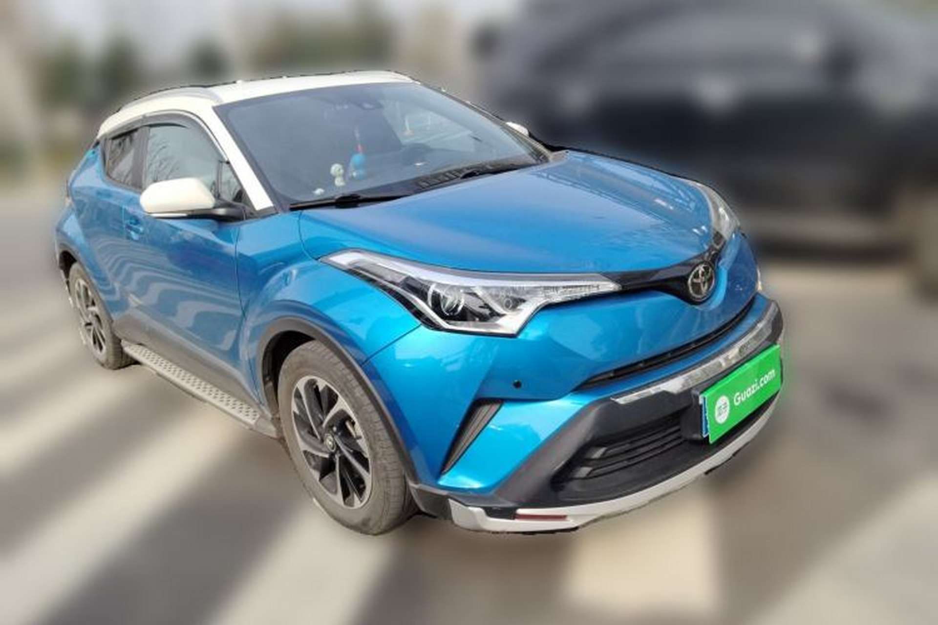 Used Toyota IZOA 2018 2.0L Yichi Edition China V Standard Front Right 45 Deg