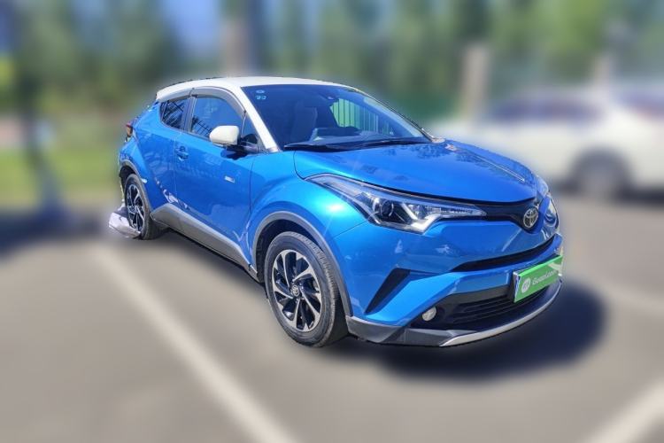 Used Toyota IZOA 2018 2.0L Yichi Edition China V Standard Front Right 45 Deg