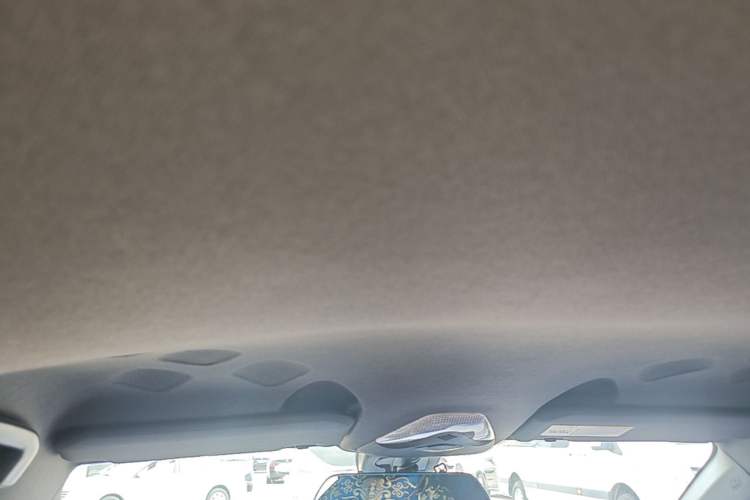 Used Toyota IZOA 2018 2.0L Yichi Edition China V Standard Headliner