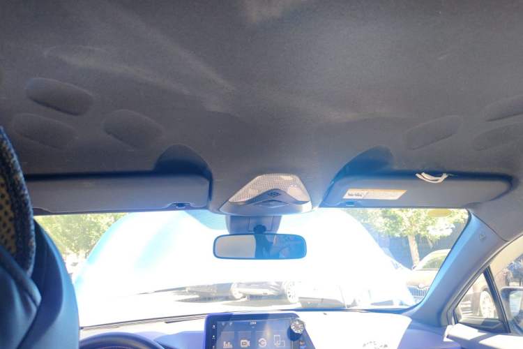 Used Toyota IZOA 2018 2.0L Yichi Edition China V Standard Headliner