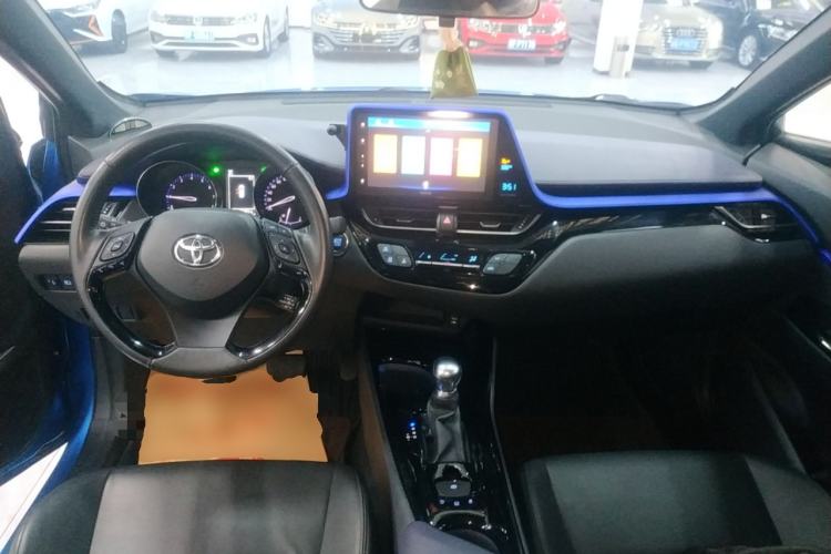 Used Toyota IZOA 2018 2.0L Yichi Edition China V Standard Interior 2