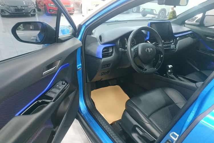 Used Toyota IZOA 2018 2.0L Yichi Edition China V Standard Interior 3