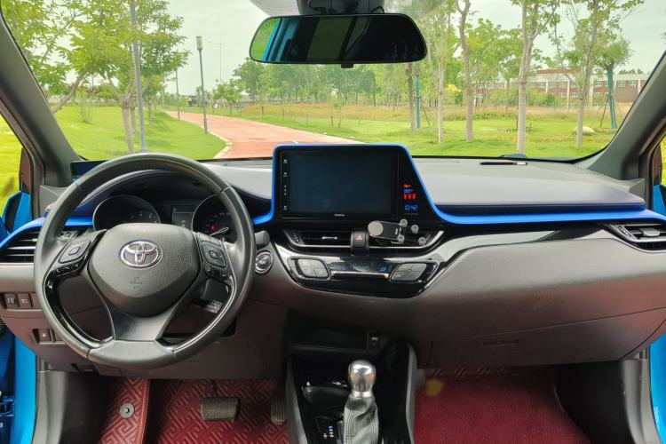 Used Toyota IZOA 2018 2.0L Yichi Edition China V Standard Interior 4