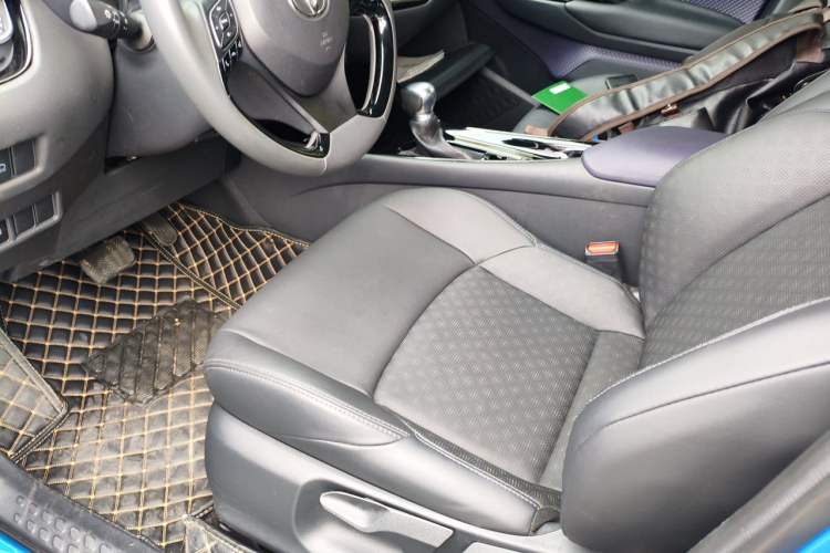 Used Toyota IZOA 2018 2.0L Yichi Version China VI Standard Left Front Seat