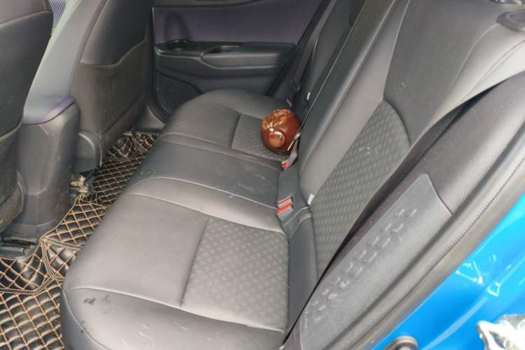 Used Toyota IZOA 2018 2.0L Yichi Version China VI Standard Left Rear Seat