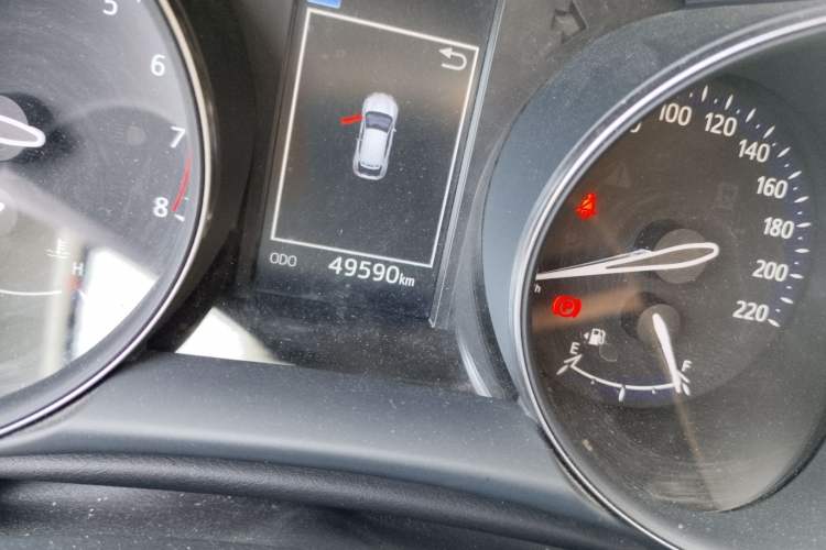 Used Toyota IZOA 2018 2.0L Yichi Edition China V Standard Odometer Close Up
