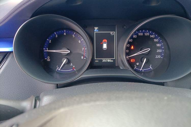 Used Toyota IZOA 2018 2.0L Yichi Edition China V Standard Odometer Close Up