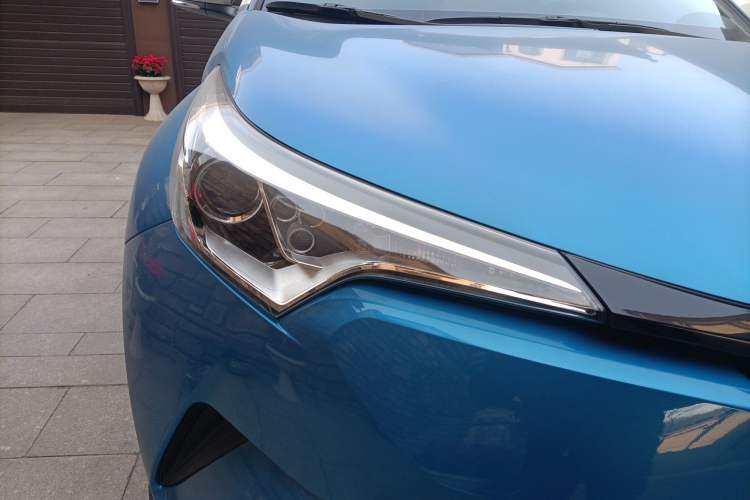 Used Toyota IZOA 2018 2.0L Yichi Edition China V Standard Right Front Headlight