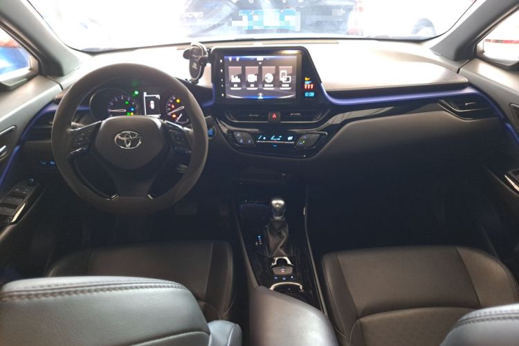 Used Toyota IZOA 2018 2.0L Yichi Version China VI Standard Center Console