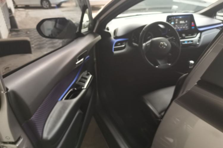 Used Toyota IZOA 2018 2.0L Yichi Version China VI Standard Driver Seat