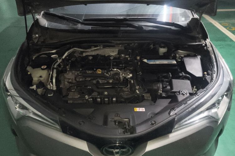 Used Toyota IZOA 2018 2.0L Yichi Edition China V Standard Engine Bay