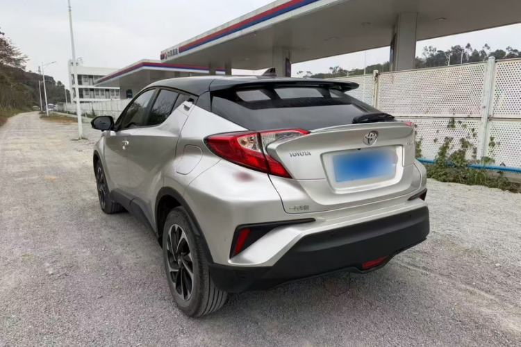Used Toyota IZOA 2018 2.0L Yichi Version China VI Standard Exterior 4