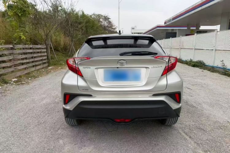 Used Toyota IZOA 2018 2.0L Yichi Version China VI Standard Exterior 6