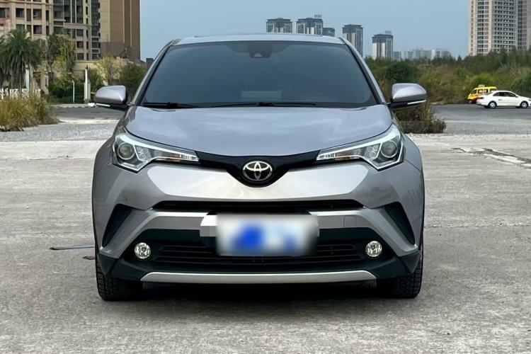 Used Toyota IZOA 2018 2.0L Yichi Version China VI Standard Front