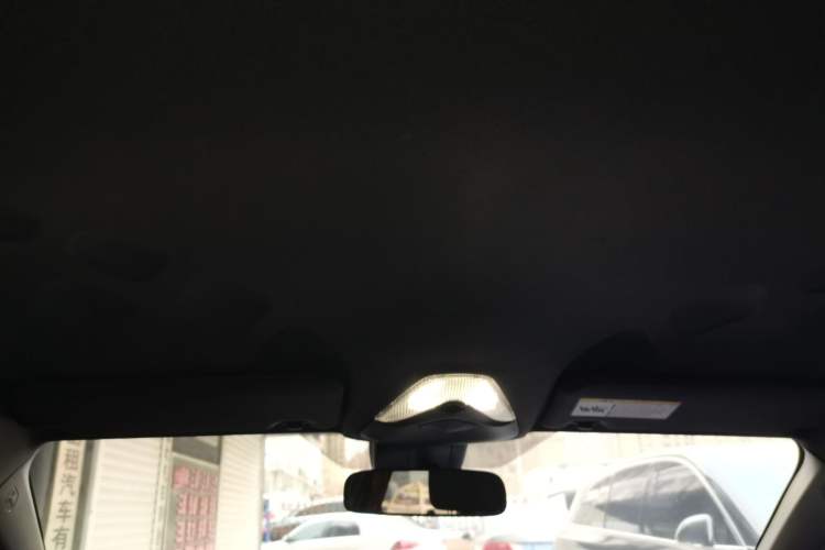 Used Toyota IZOA 2018 2.0L Yichi Version China VI Standard Headliner